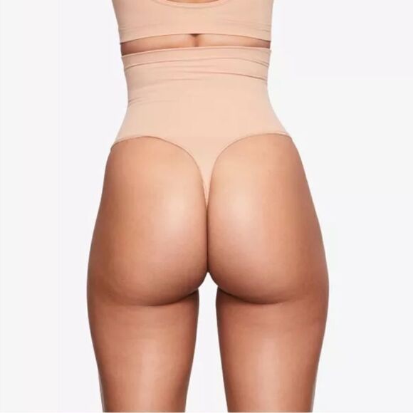 SKIMS Seamless Sculpt Mid Waisted Core Control Thong In Mica Shaping Shapewear - Picture 4 of 7